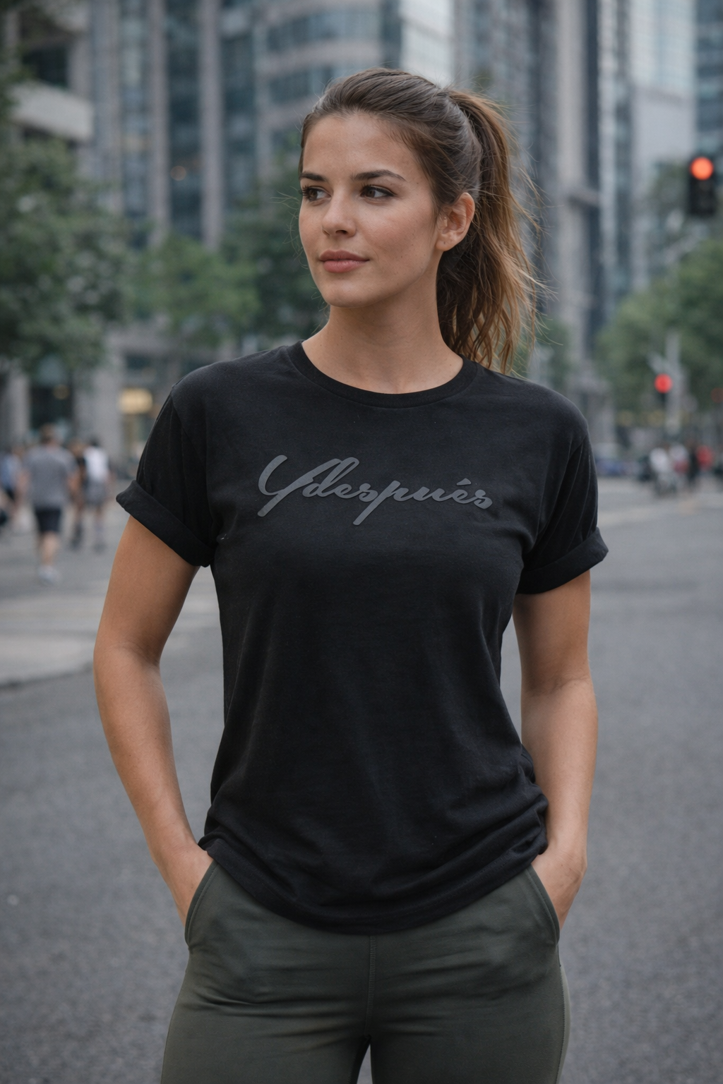 Ydespués Signature - Женска тениска. Бяла/Черна